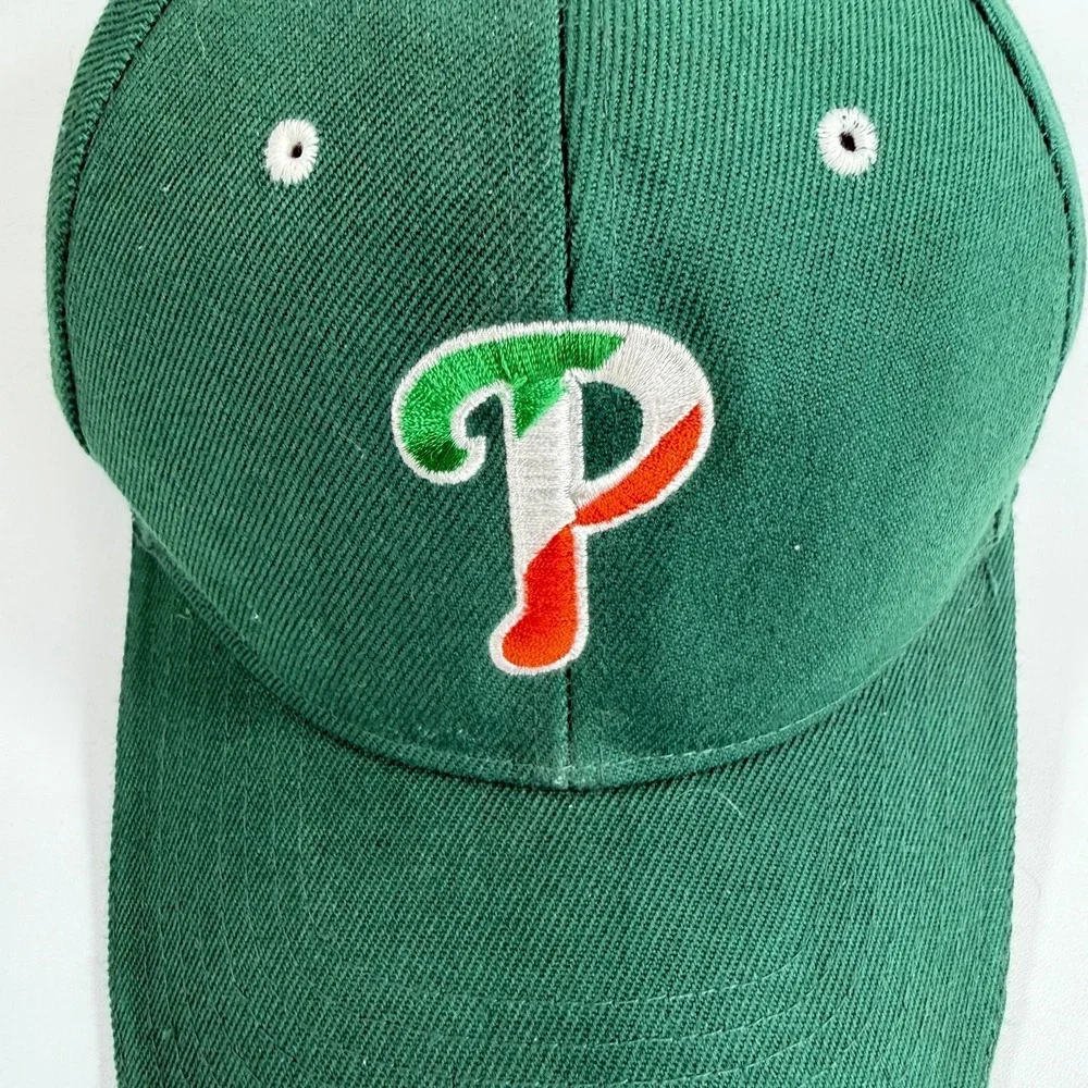Philadelphia Phillies Hat Green Shamrock St Patricks Day Hook and Loop Cap